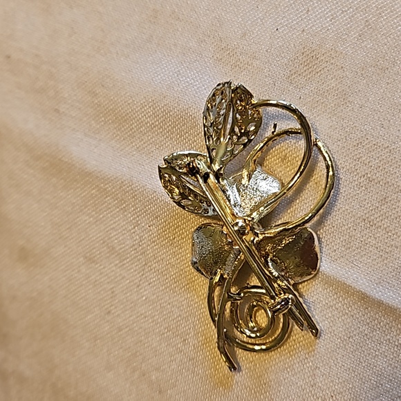 Vintage Gold-Tone Enamels Flower Filigree Flower Brooch - Picture 3 of 5